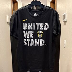 Nike Men’s Oregon Ducks Black Graphic 'United We Stand' Tee